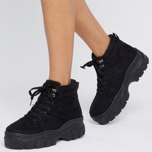 NEVER WORN, WITH TAGS! Chunky Black Ankle Sneaker